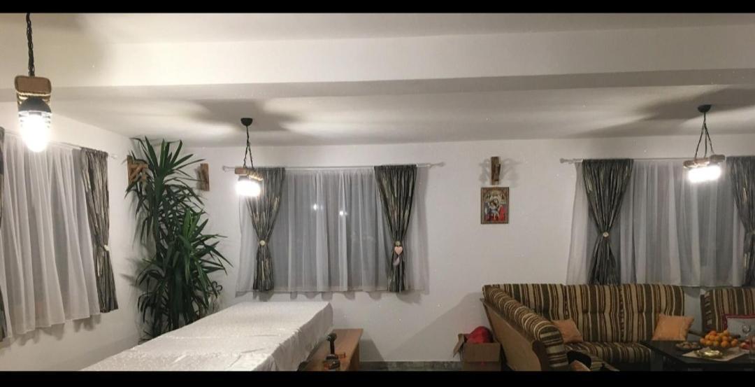 Vis Implinit Hotel Cîrţişoara Екстериор снимка